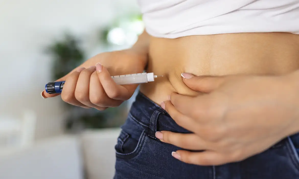 Alerta para uso de canetas emagrecedoras